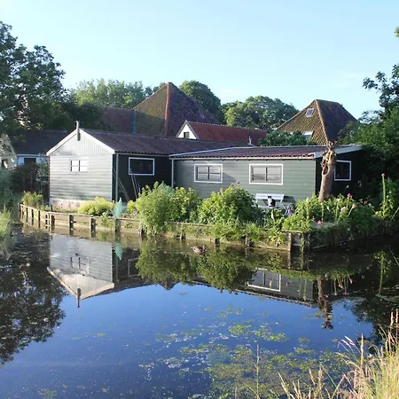 Bed And Bed and Breakfast 3*